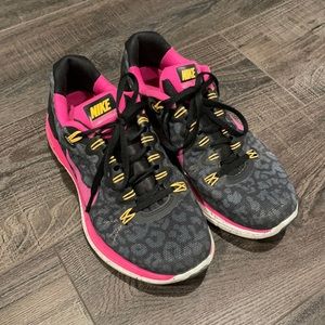 Nike Lunarglide 5 sneakers - gently used